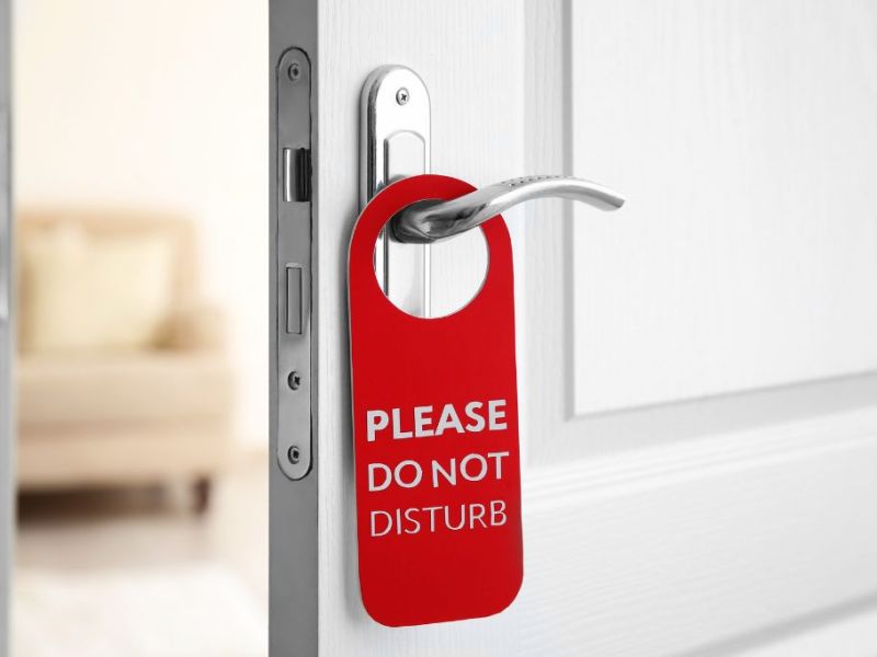 Travelling in peace, or the search for a silent&nbsp;minibar